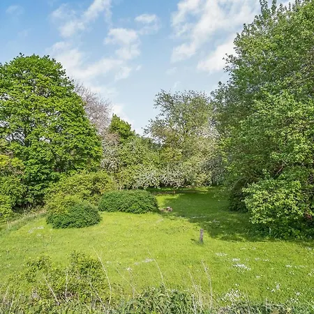 Holiday home 4 Bedroom Beautiful In *
