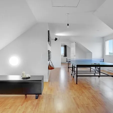 4 Bedroom Beautiful In * Sønder Stenderup